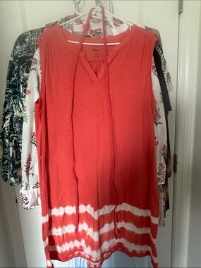 Bass Coral and White Tie-Dye Sleeveless Tunic